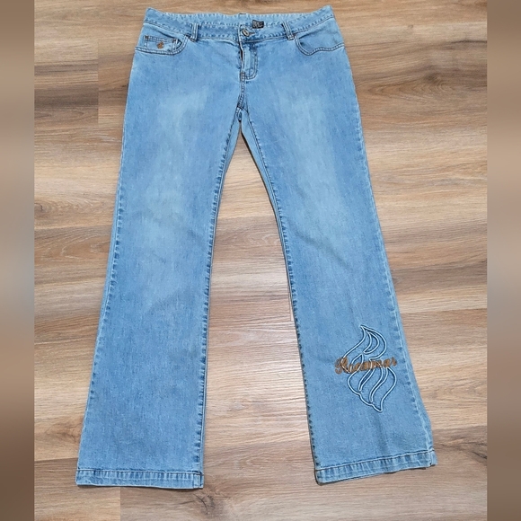 Rocawear Vintage Y2K Low Rise Embroidered Fit and Flare Jeans Size 5 - Picture 1 of 13